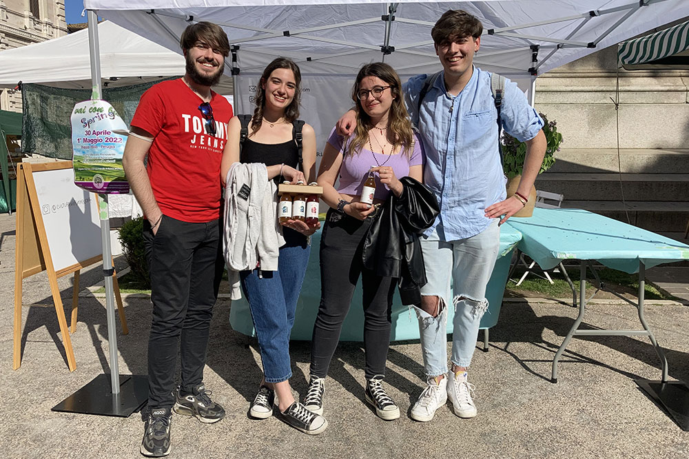 Mega successo al mercato bio nel centro storico di Perugia.
